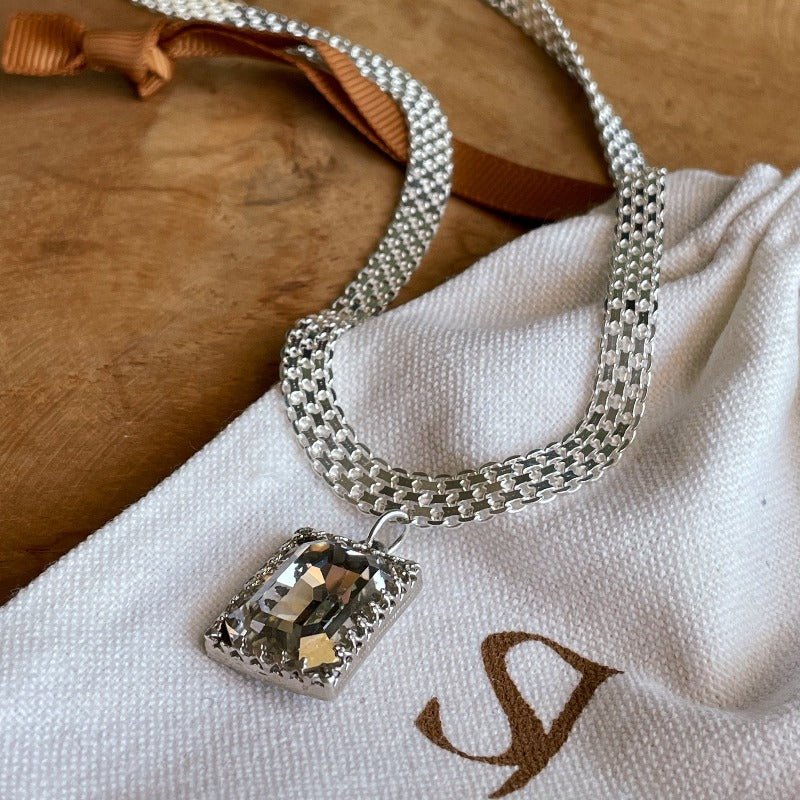שרשרת פרום סברובסקי - SAPIRZ Jewelry
