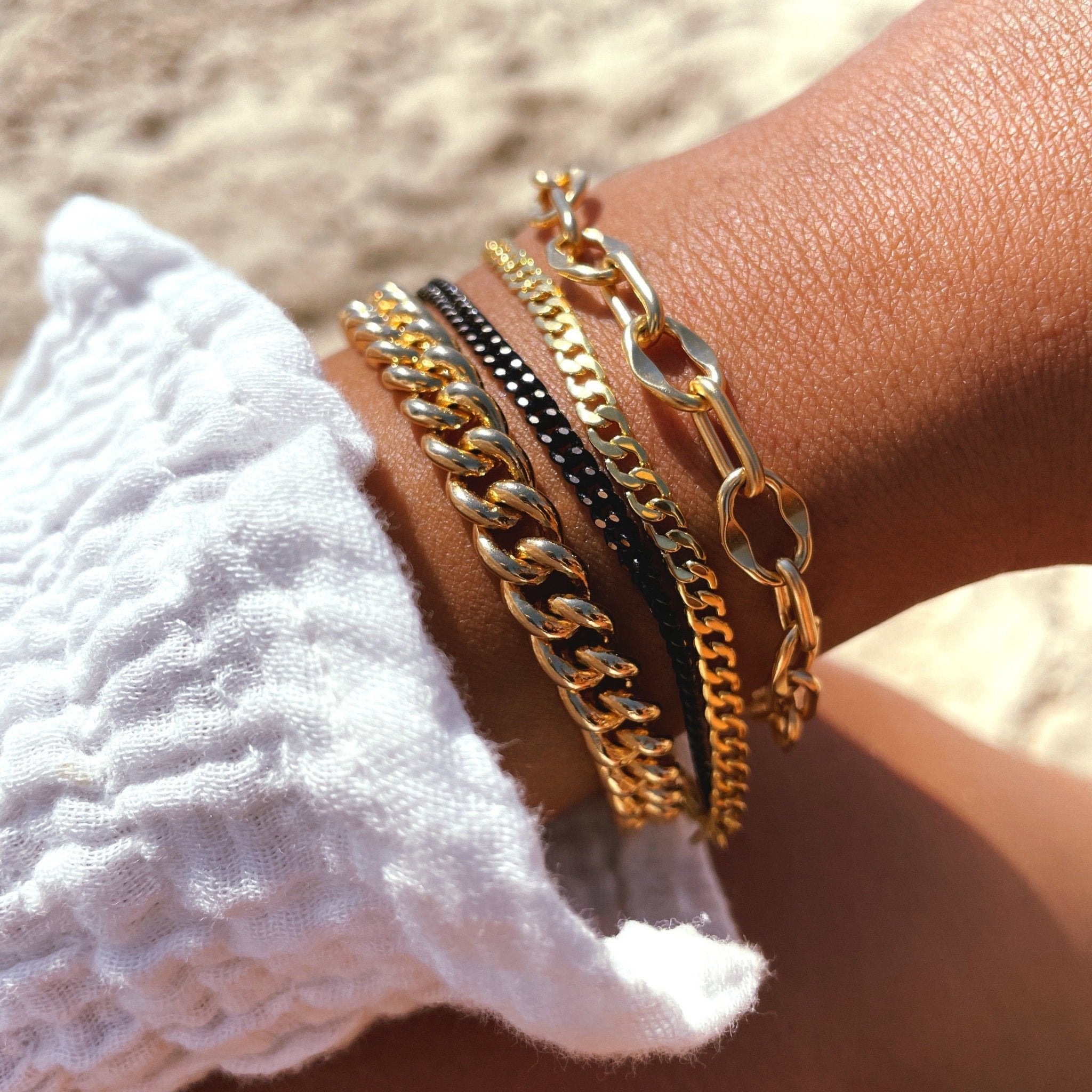 צמיד גולד בלאק - SAPIRZ Jewelry