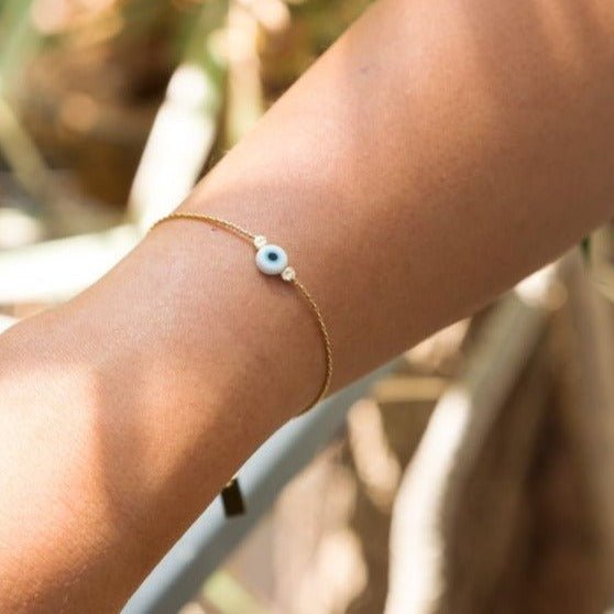 צמיד עין חרוז לבן גולד - SAPIRZ Jewelry