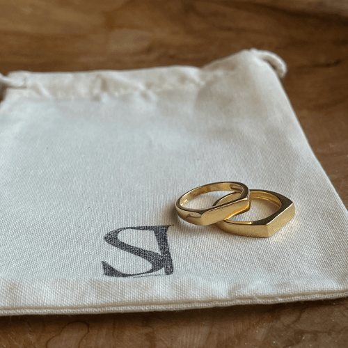 טבעת חותם לזרת זהב - SAPIRZ Jewelry