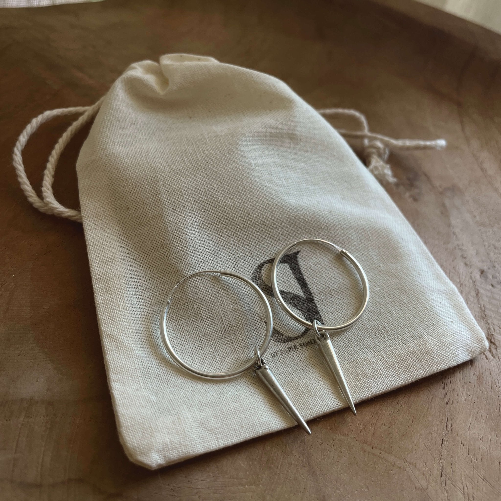 עגילי ספייק דק - SAPIRZ Jewelry