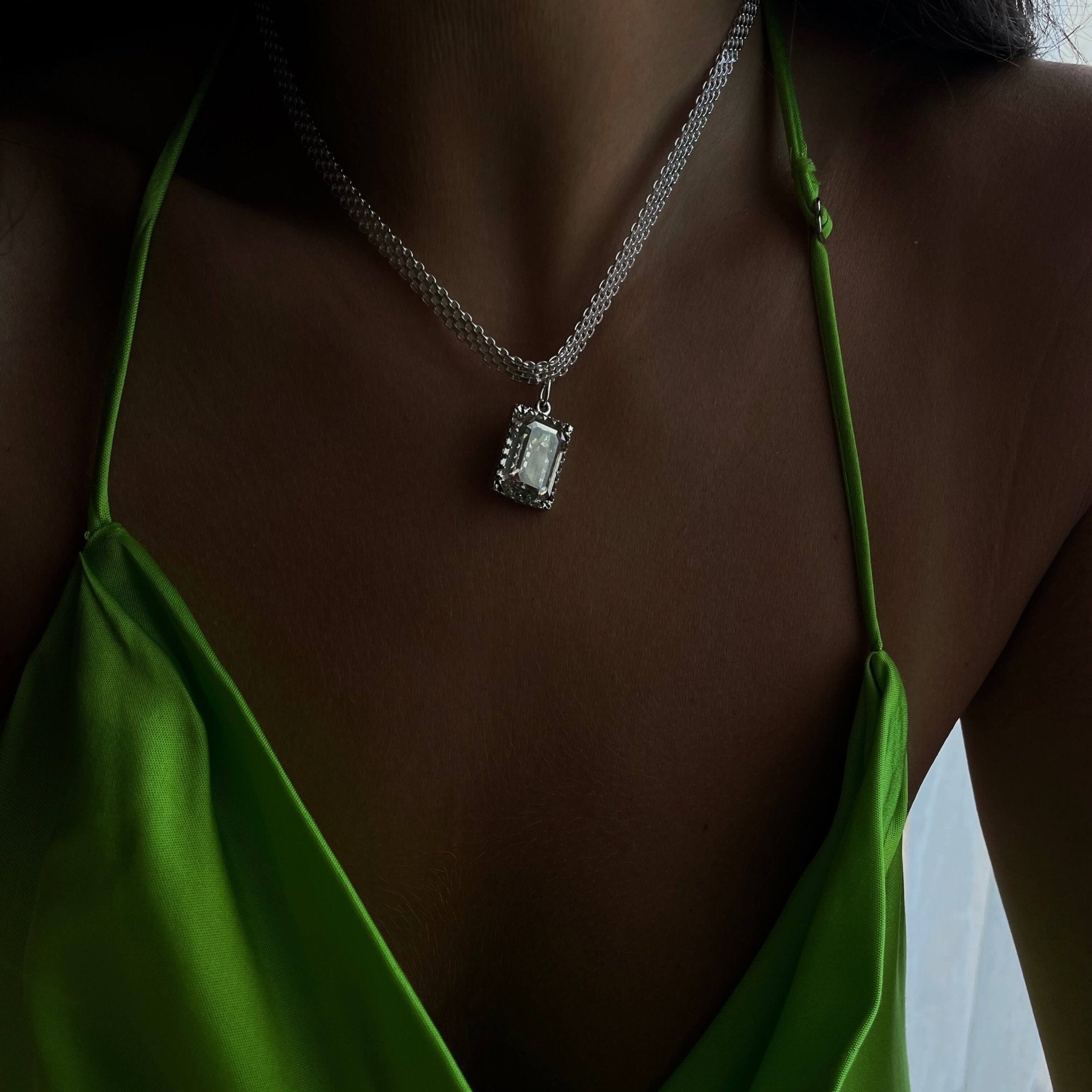 שרשרת פרום סברובסקי - SAPIRZ Jewelry