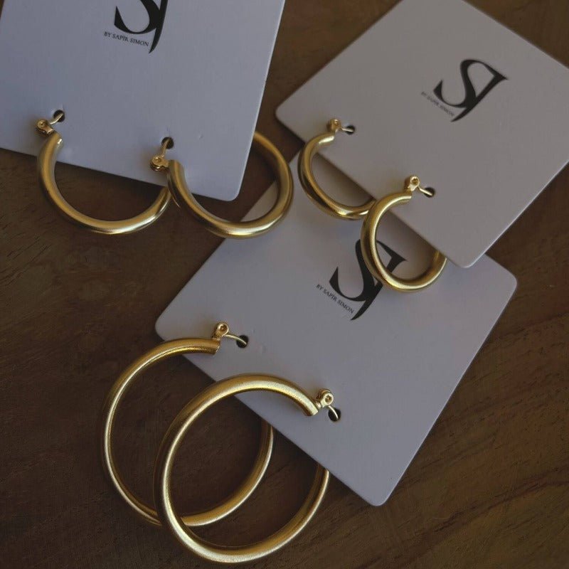 עגילי חישוק זהב מט - SAPIRZ Jewelry