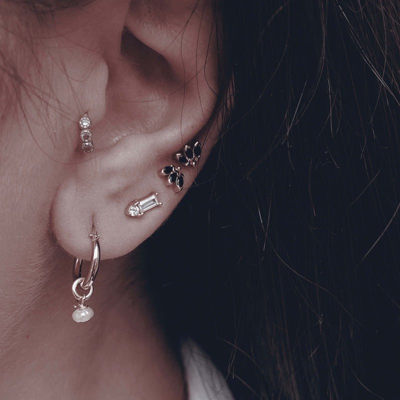 עגילי זהב פנינה קטנה - SAPIRZ Jewelry